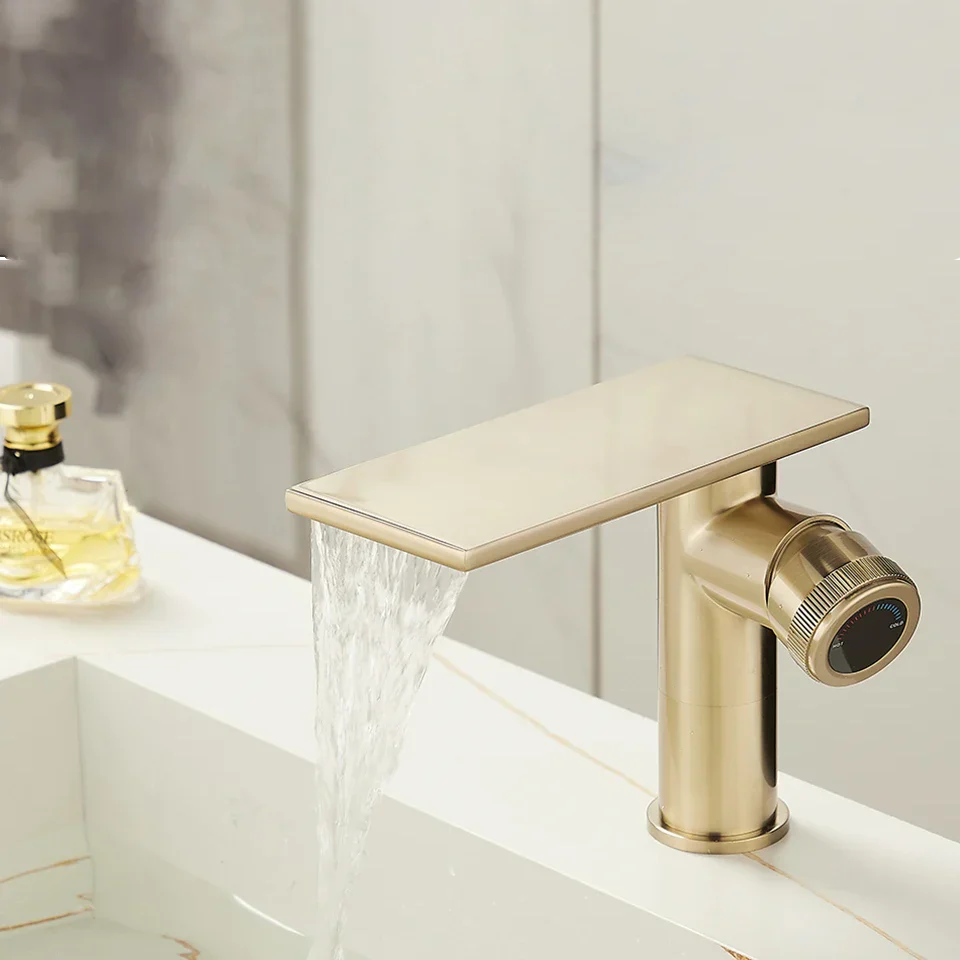 Robinet Cascade Salle De Bain Doré en Laiton