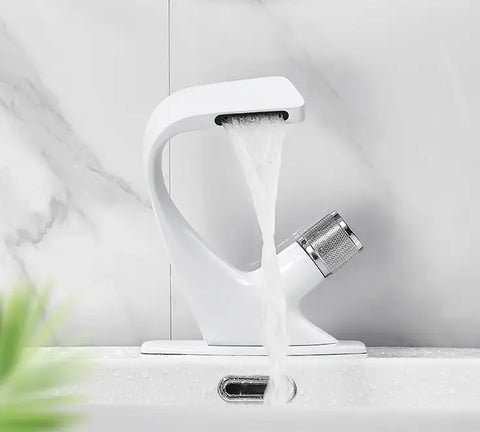 Mitigeur Lavabo Design Incurvé en Laiton